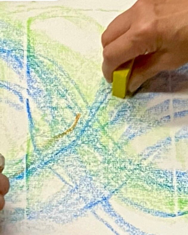 Ambulanz_Einzelintervention_Formenzeichnen_Hilfe_Kind_Helfer Ambulanz_Einzelintervention_Formenzeichnen_Hilfe_Kind_Helfer